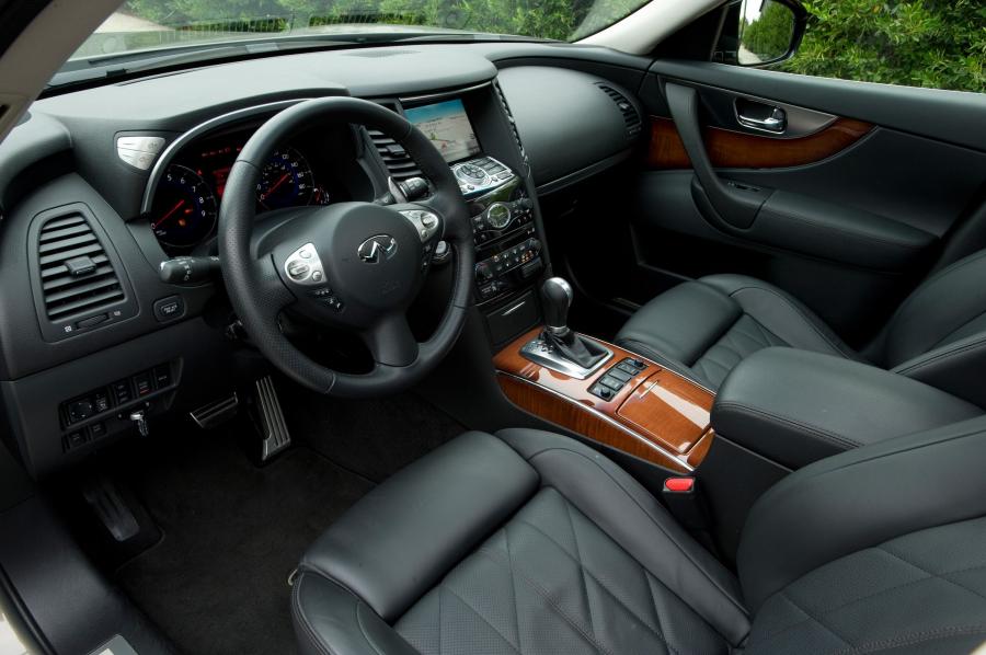  Infiniti FX50 S 2010 года  (фото 6 из 13)